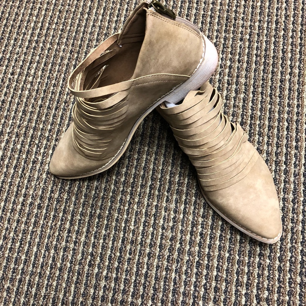 Mi.iM ‘Free Soul’ Shredded Booties